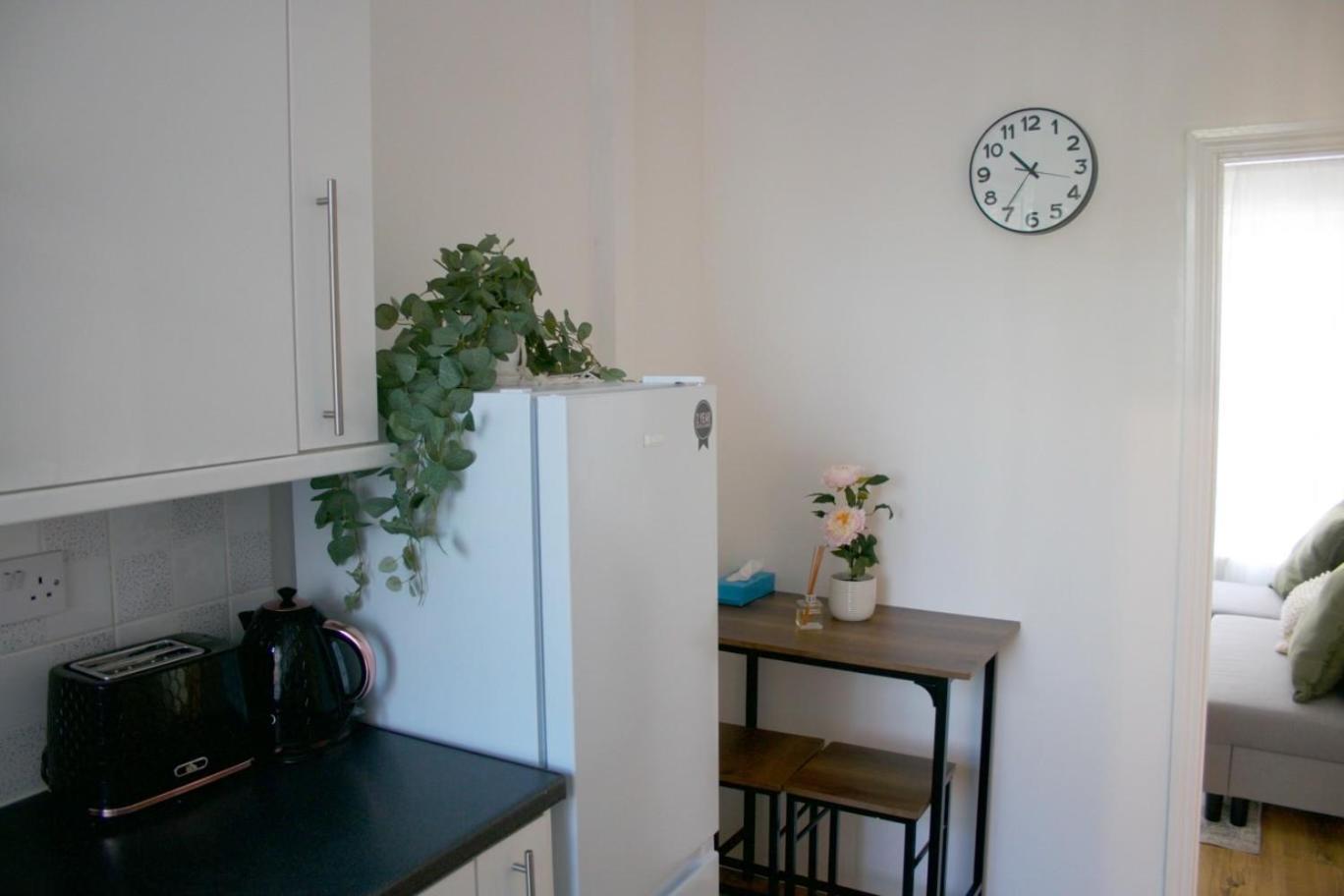 Stylish Cosy 1 Bedroom Flat London Eksteriør billede